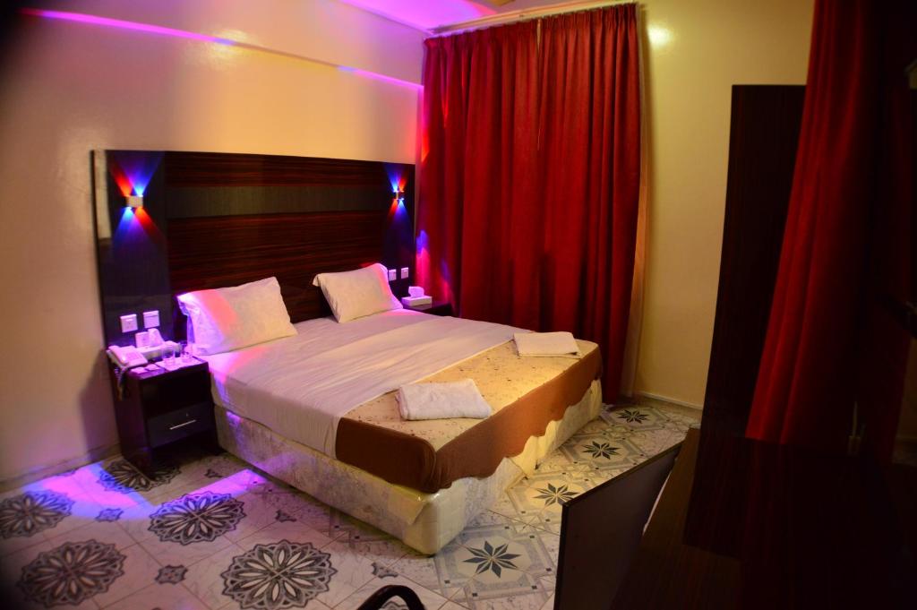 من فنادق سوق نايف دبي المميزَّة من فنادق سوق نايف دبي المميزَّة