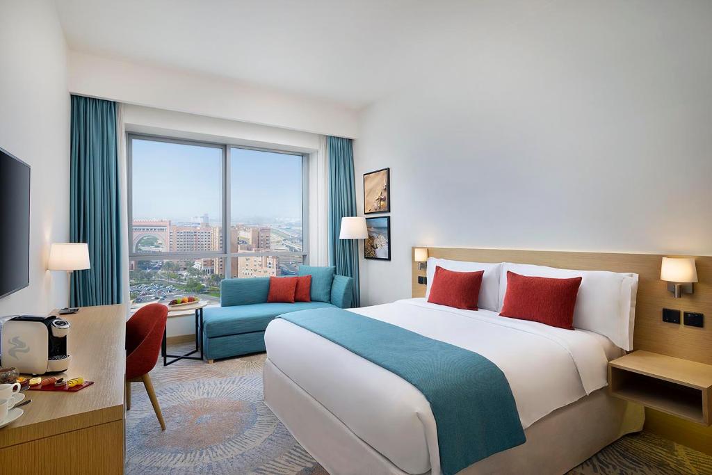 أحد فنادق قريبة من ابن بطوطة دبي المميزَّة